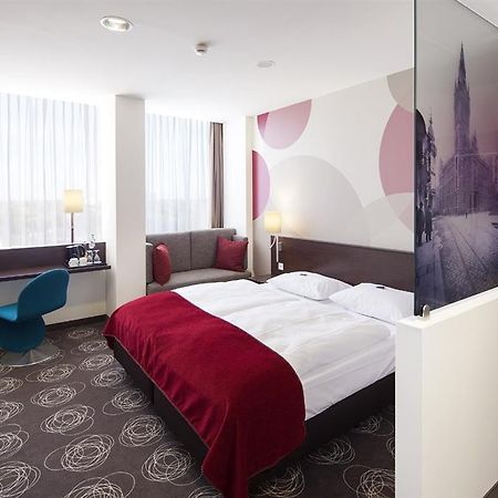 Webers - Das Hotel Im Ruhrturm Essen Habitación foto