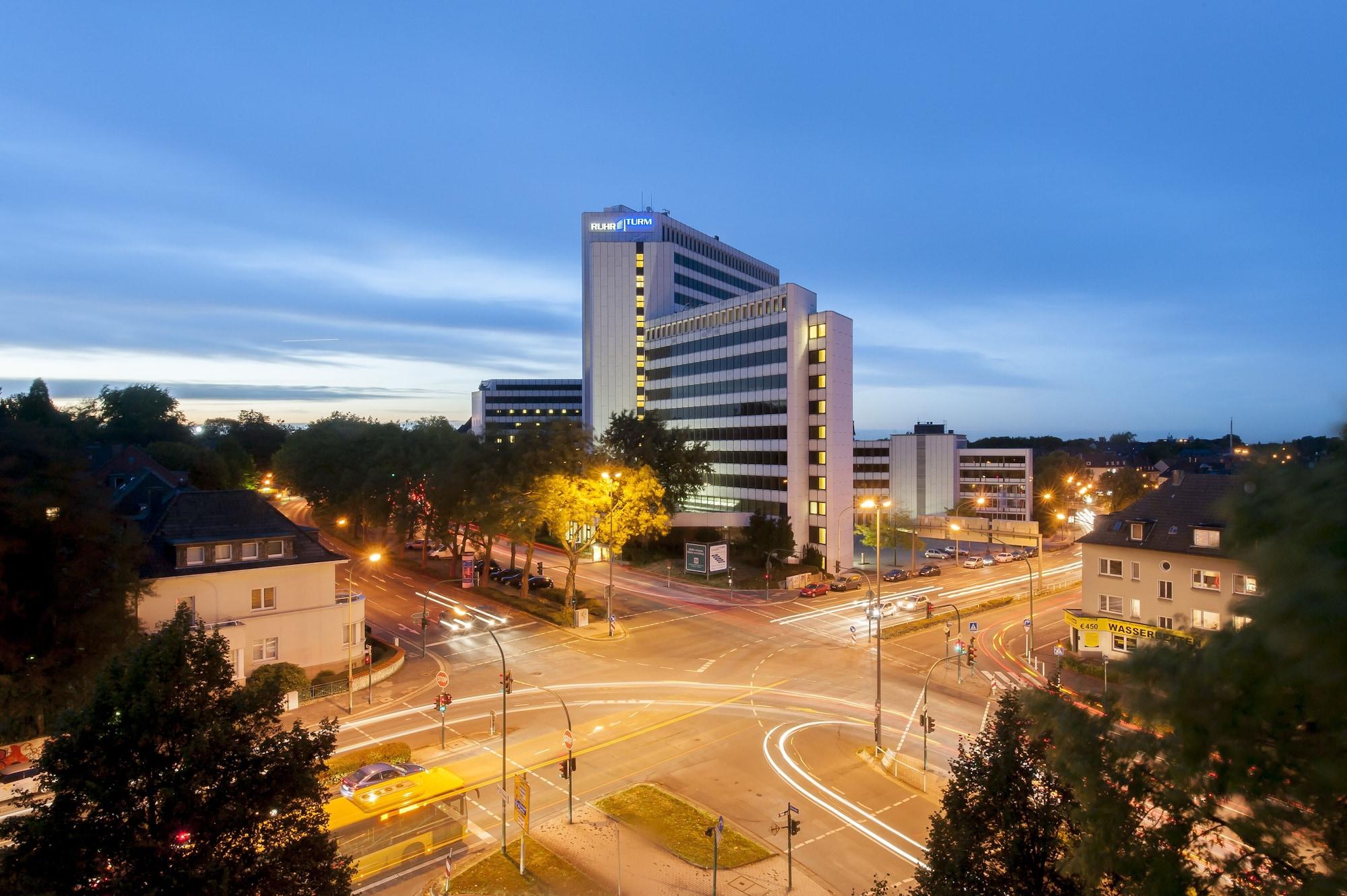 Webers - Das Hotel Im Ruhrturm Essen Exterior foto